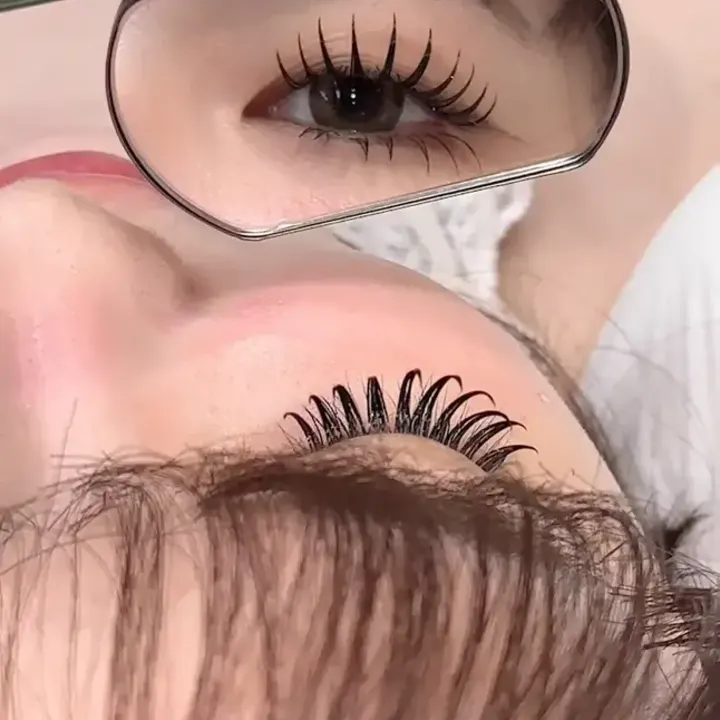 Tokyo lash extensions at Lashberry House Bangkok